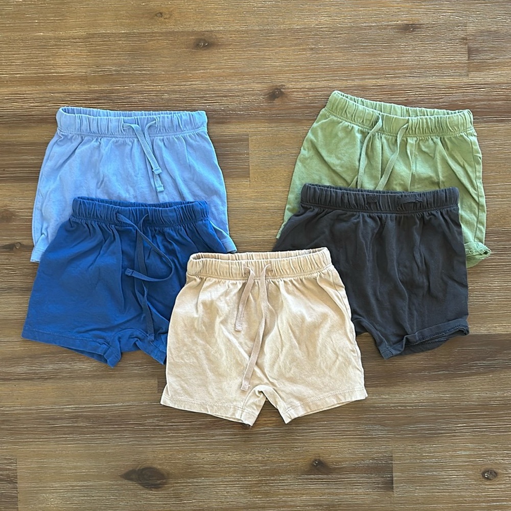 Bundle of 5 H&M shorts size 18m